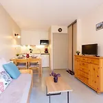 아파트 Lumineux Avec Balcon, Pres Des Commerces Et Du Telecabine A - Fr-1-296-458