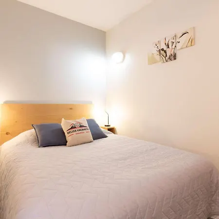 Lumineux Avec Balcon, Près Des Commerces Et Du Télécabine à - Fr-1-296-458 *