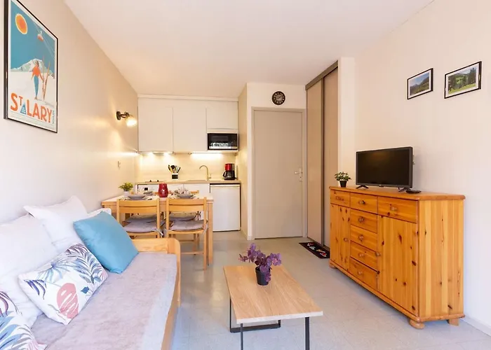 Appartement Lumineux Avec Balcon, Près Des Commerces Et Du Télécabine à - Fr-1-296-458