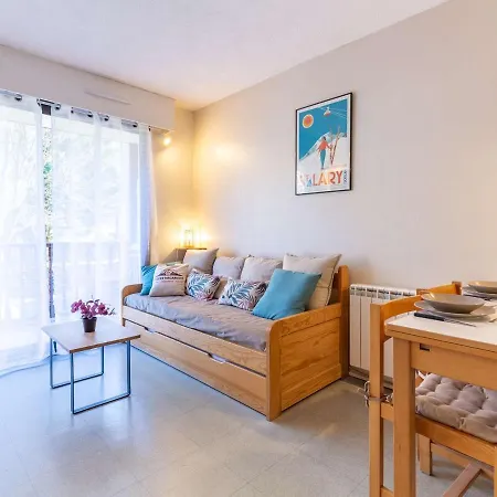 Lumineux Avec Balcon, Pres Des Commerces Et Du Telecabine A - Fr-1-296-458 Апартаменты *